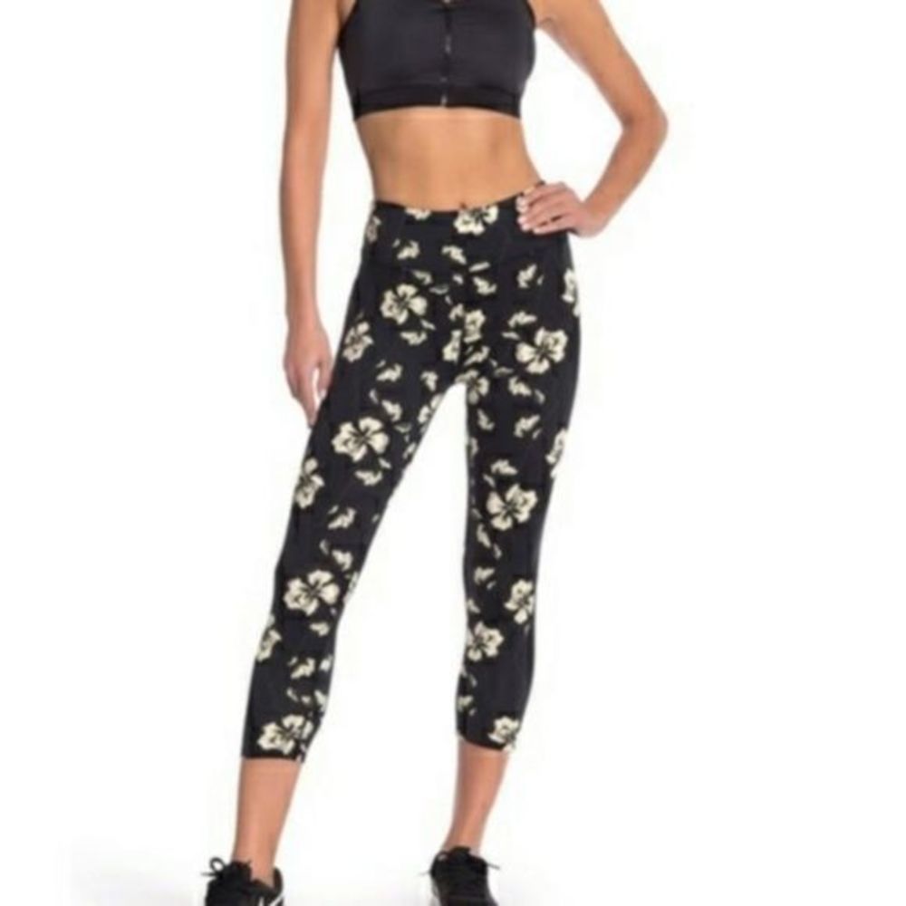 Sam Edelman Floral Capri Leggings